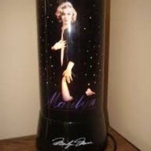 Rabbit Tanka RARE Marylin Monroe LIGHT